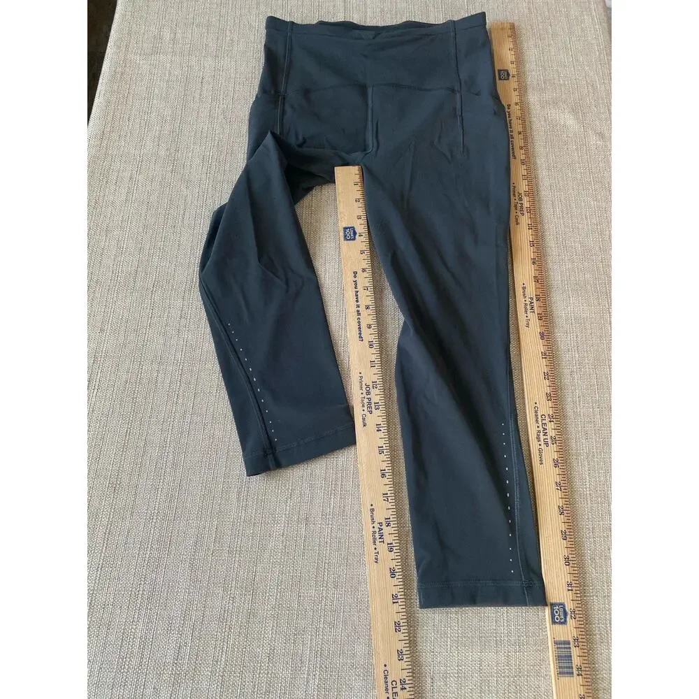 Lululemon Black Cropped Athletic Leggings High Rise Pockets Size 4